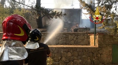 Chaleur record en Italie, touchée elle aussi par les incendies